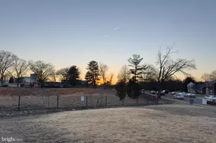 12714 Midwood Ln, Bowie, MD 20715 - Photo 3