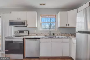 6805 Milltown Ct, District Heights, MD 20747 - Photo 9