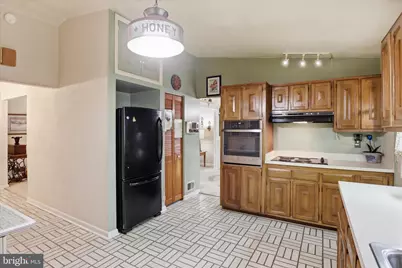 6911 Pine Valley Drive, Glenn Dale, MD 20769 - Photo 9