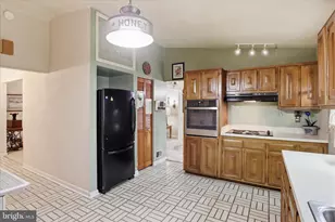 6911 Pine Valley Dr, Glenn Dale, MD 20769 - Photo 9