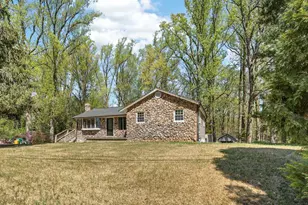 13610 Woodedge Dr, Bowie, MD 20720 - Photo 3