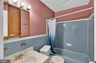 7957 Riggs Rd, Hyattsville, MD 20783 - Photo 21