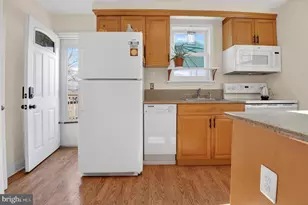 6105 43rd St, Riverdale, MD 20737 - Photo 11