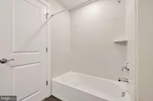 4707 Van Buren St, Riverdale, MD 20737 - Photo 25