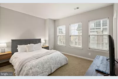 517 Overlook Park Drive #47, Oxon Hill, MD 20745 - Photo 9