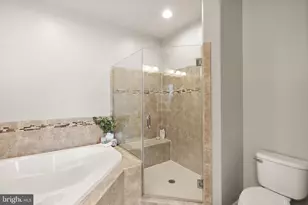 517 Overlook Park Dr, Oxon Hill, MD 20745 - Photo 21