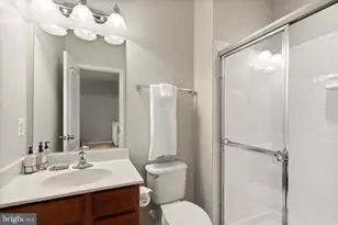 517 Overlook Park Dr, Oxon Hill, MD 20745 - Photo 31