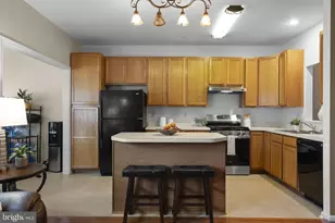 8412 Old Colony Dr S, Upper Marlboro, MD 20772 - Photo 9