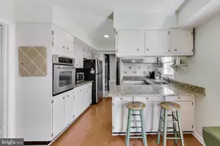 3905 Wakefield Ln, Bowie, MD 20715 - Photo 7