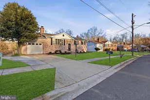 2102 Trafalgar Dr, Fort Washington, MD 20744 - Photo 3