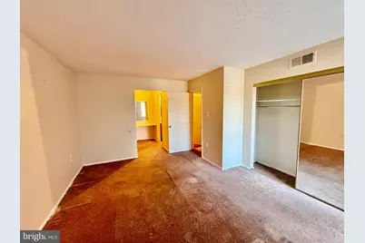 7828 Hanover Parkway #466, Greenbelt, MD 20770 - Photo 11