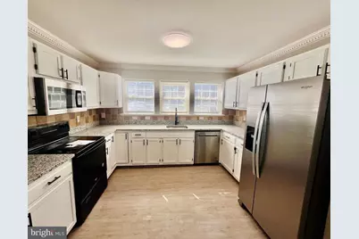 4202 Applegate Lane, Suitland, MD 20746 - Photo 3