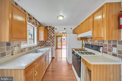 4554 Kinmount Road, Lanham, MD 20706 - Photo 17