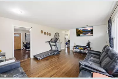 7421 Hendricks Drive, Hyattsville, MD 20784 - Photo 13