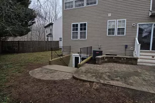 4316 Reverend Eversfield Ct, Upper Marlboro, MD 20772 - Photo 3