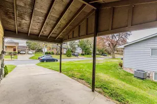 10912 Phillips Dr, Upper Marlboro, MD 20772 - Photo 5