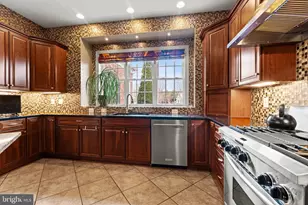 12813 Vicar Woods Ln, Bowie, MD 20720 - Photo 63