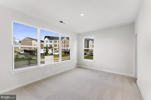 129 Smt Pt Blvd, Bowie, MD 20716 - Photo 19