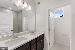 129 Smt Pt Blvd, Bowie, MD 20716 - Photo 23