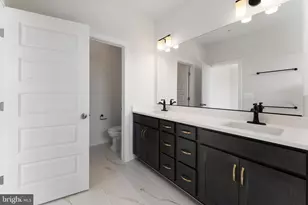 113 Smt Pt Blvd, Bowie, MD 20716 - Photo 19