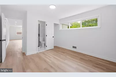 6709 Forest Hill Drive, University Park, MD 20782 - Photo 11
