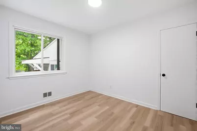 6709 Forest Hill Drive, University Park, MD 20782 - Photo 17