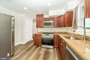 8300 Larchwood St, Hyattsville, MD 20784 - Photo 15