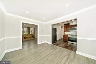 8300 Larchwood St, Hyattsville, MD 20784 - Photo 9