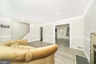 8300 Larchwood St, Hyattsville, MD 20784 - Photo 7