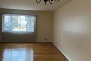 5905 Mustang Dr, Riverdale, MD 20737 - Photo 9