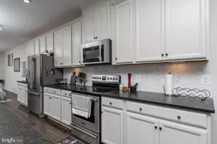 9639 Glassy Creek Way, Upper Marlboro, MD 20772 - Photo 7