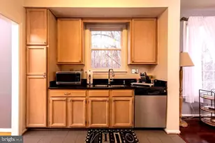 16000 Pennsbury Dr, Bowie, MD 20716 - Photo 9