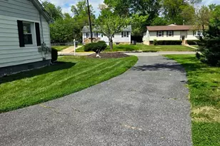 5123 Navahoe St, College Park, MD 20740 - Photo 23