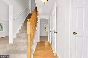 15808 Plainview Ln, Bowie, MD 20716 - Photo 9