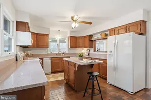 18311 Queen Anne Bridge Rd, Bowie, MD 20716 - Photo 15