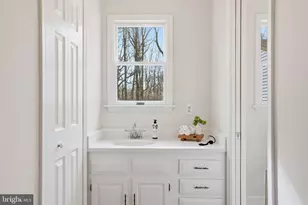 18311 Queen Anne Bridge Rd, Bowie, MD 20716 - Photo 23