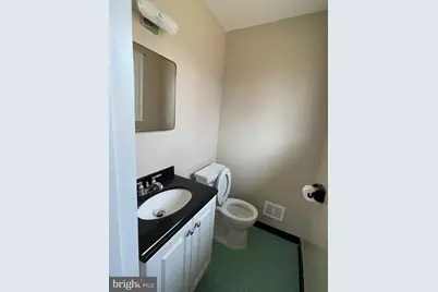 7407 Sweetbriar Drive, College Park, MD 20740 - Photo 9