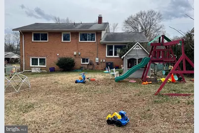 7407 Sweetbriar Drive, College Park, MD 20740 - Photo 33