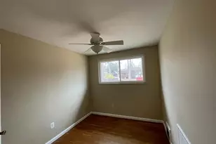 7407 Sweetbriar Dr, College Park, MD 20740 - Photo 17