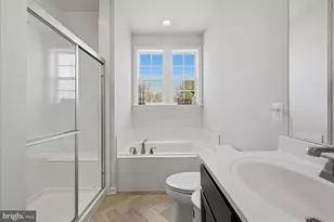 3410 Gentle Breeze Dr, Upper Marlboro, MD 20772 - Photo 9