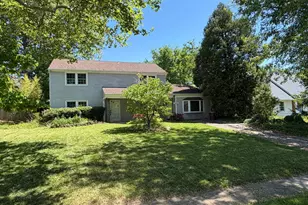 12414 Starlight Ln, Bowie, MD 20715 - Photo 3