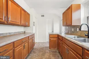 6212 Carters Ln, Riverdale, MD 20737 - Photo 11