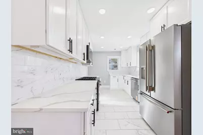 5010 Pierce Avenue, College Park, MD 20740 - Photo 15