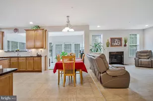 4006 Bridle Ridge Rd, Upper Marlboro, MD 20772 - Photo 17