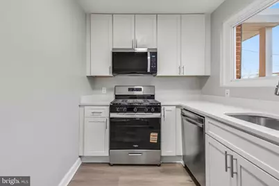5005 Roseld Court, Oxon Hill, MD 20745 - Photo 3