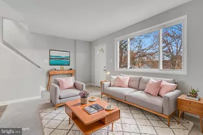 5005 Roseld Court, Oxon Hill, MD 20745 - Photo 3