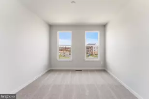 125 Smt Pt Blvd, Bowie, MD 20716 - Photo 13