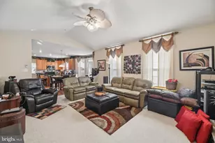 10019 Graystone Dr, Upper Marlboro, MD 20772 - Photo 9