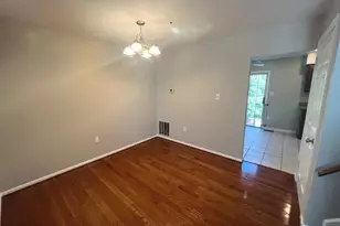 2819 Mueserbush Ct, Lanham, MD 20706 - Photo 5