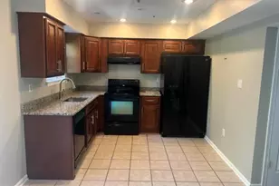 2819 Mueserbush Ct, Lanham, MD 20706 - Photo 5